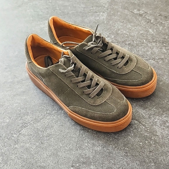 Zara Shoes - Zara TRF green suede platform skate style lace up sneaker size 7